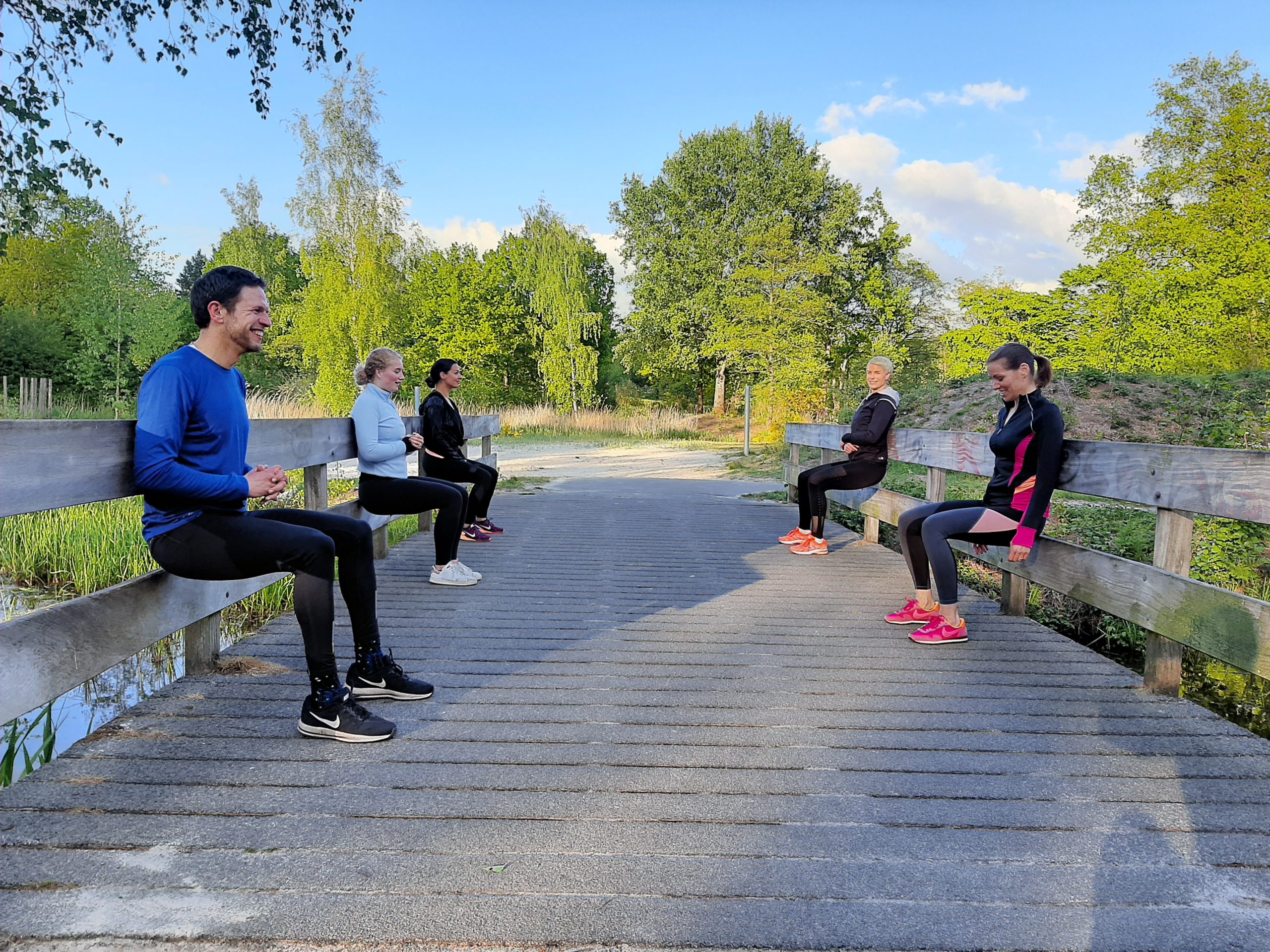We R Fit – Wall Sit